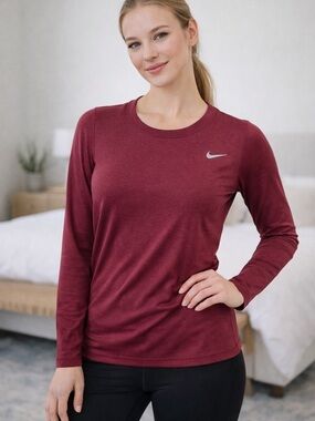 Nike Women's Long-Sleeve Crew Tee - Maroon